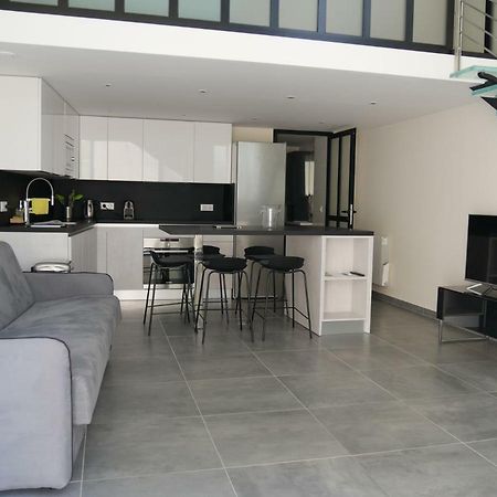 Appartement LOFT chic et moderne, déco industrielle à Beausoleil Extérieur photo